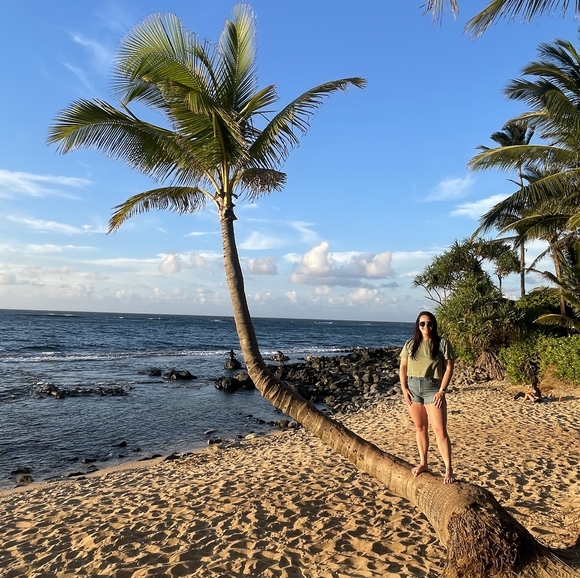 Meet your Posher, Jessica - Picture 1 of 1